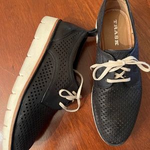 Trask mesh oxford